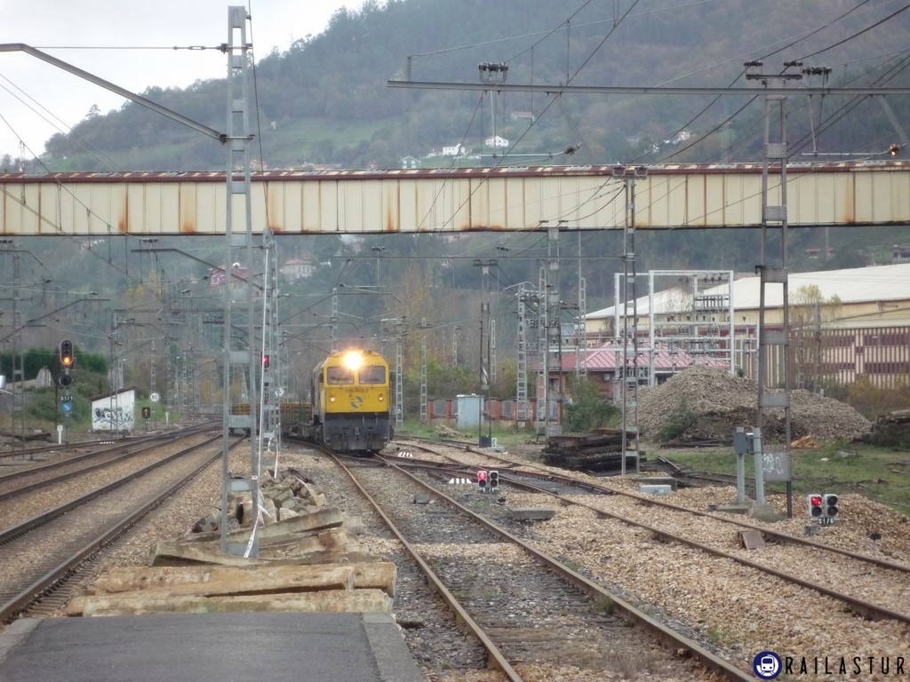 2014-12-01 Mieres (Tren para DF Rail_01)