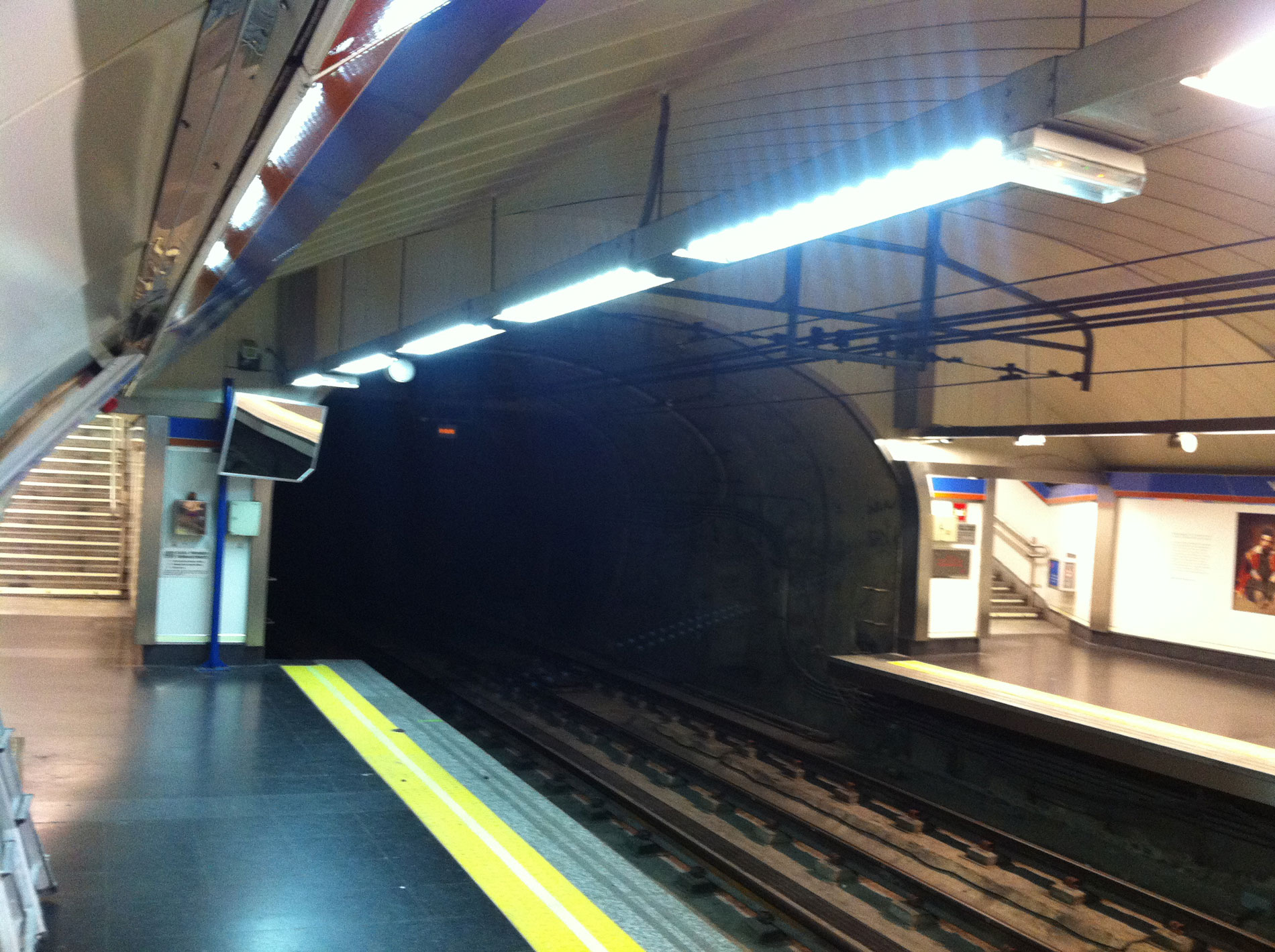 Iluminacion LED metro Madrid_01